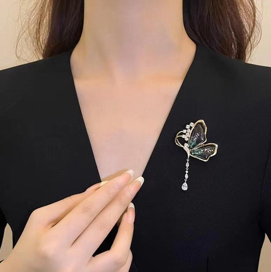 Broche Papillon avec Franges Élégantes